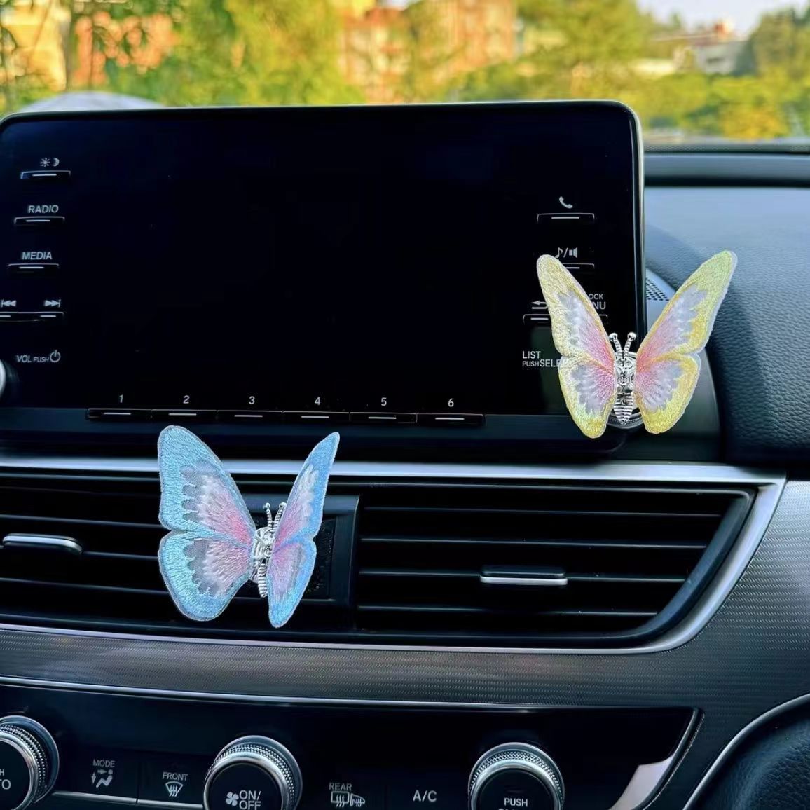 Butterfly car center console air outlet decoration